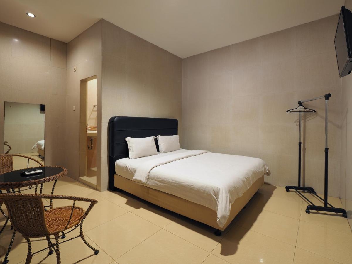 New Gentala Hotel Medan Exteriör bild