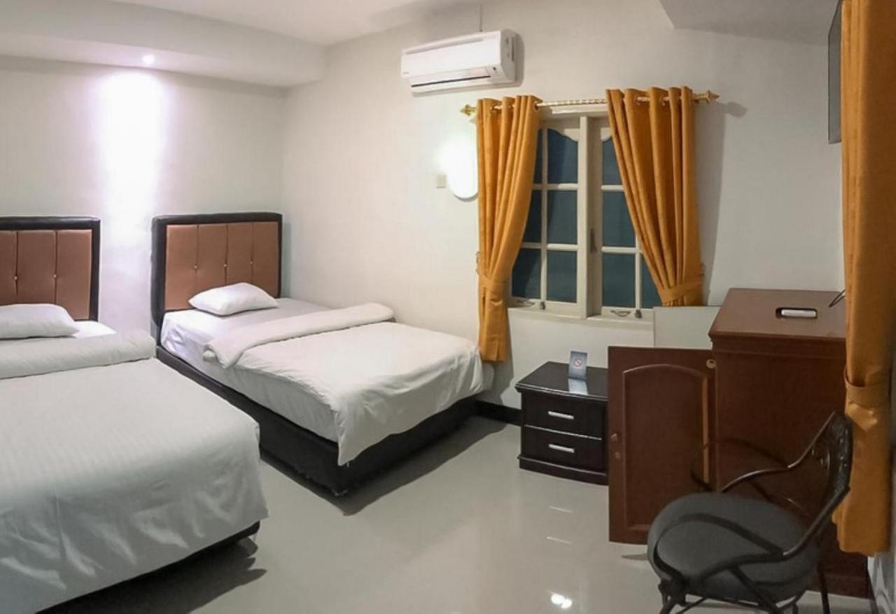 New Gentala Hotel Medan Exteriör bild