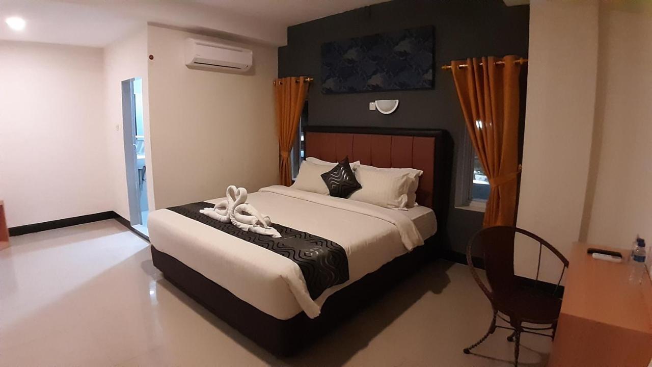 New Gentala Hotel Medan Exteriör bild