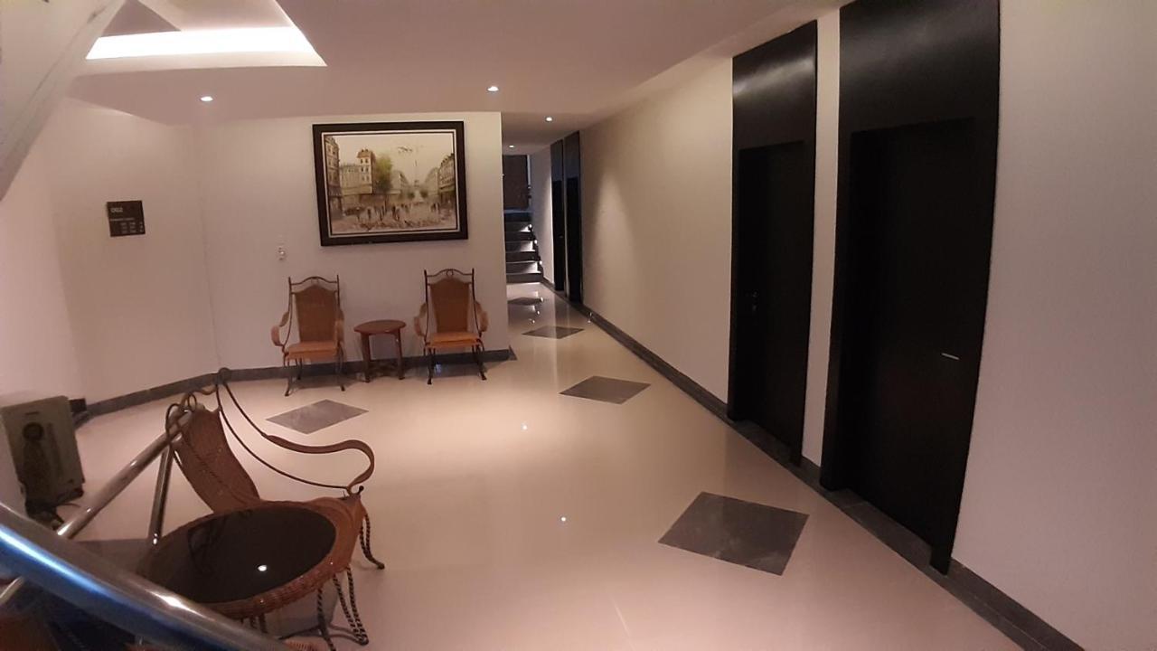 New Gentala Hotel Medan Exteriör bild